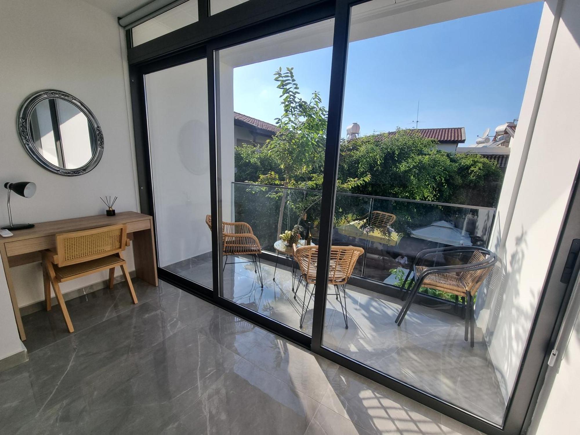 Diamond Residence 160 Пафос Екстериор снимка